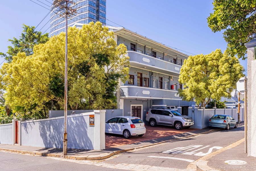 To Let 2 Bedroom Property for Rent in Sea Point Western Cape